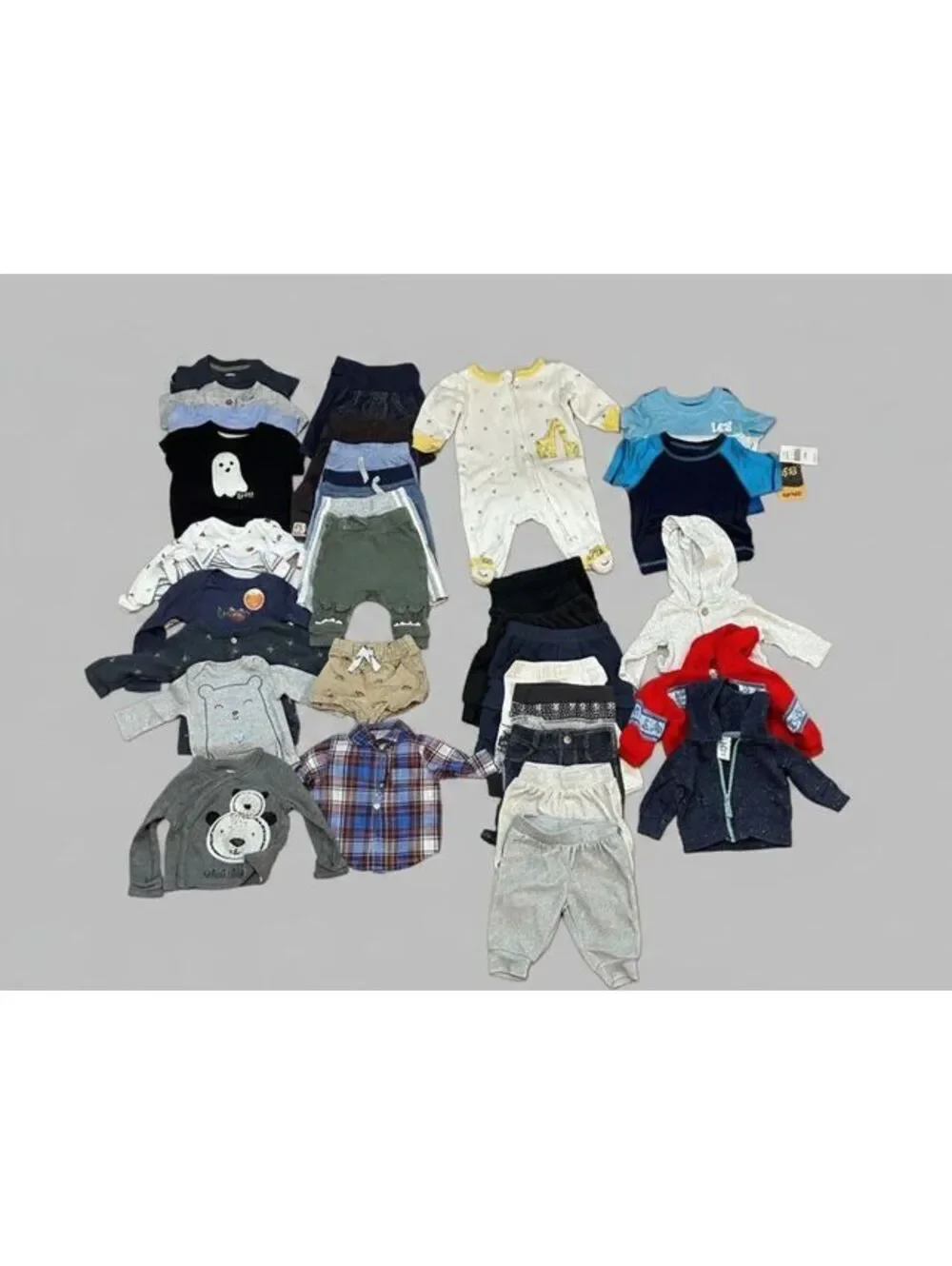 Baby Boy cloth bundle set Newborn and 0-3 months New and Gently Used 33 PCs